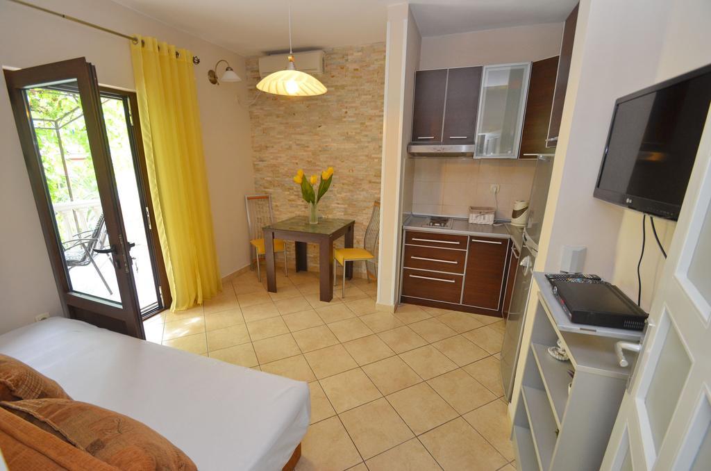 קוטור Apartmani Cetkovic חדר תמונה
